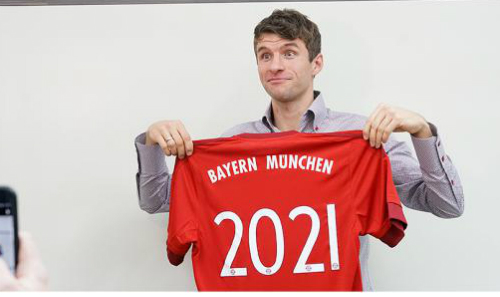Muller cam kết tương lai lâu dài với Bayern . Ảnh: FCB.