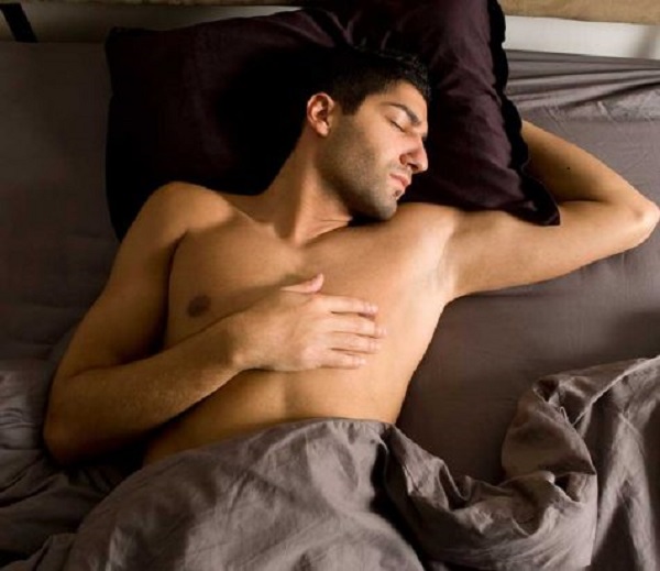 6 lợi ích cho sức khỏe từ việc ngủ trần